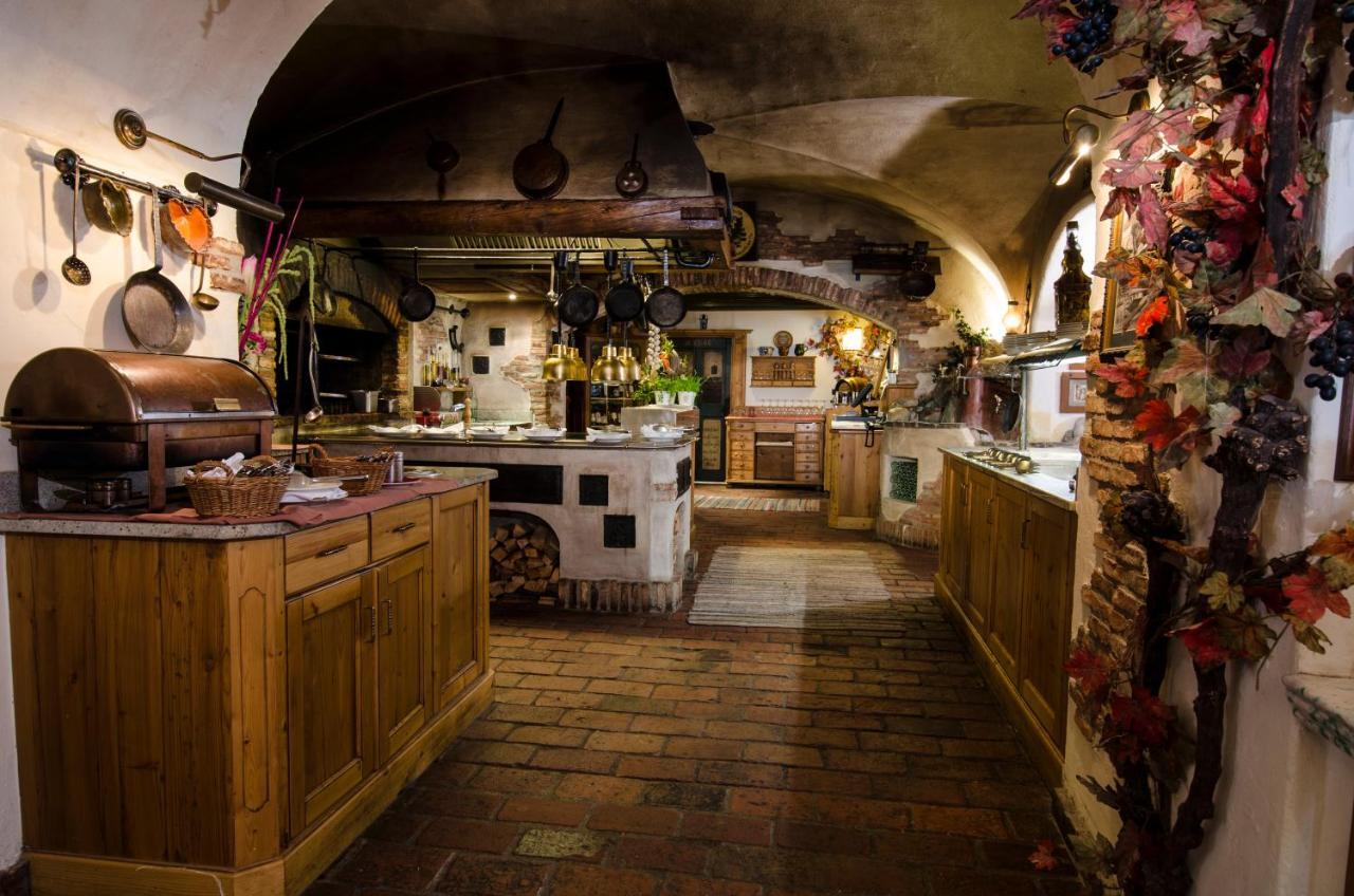 Hotel & Restaurant Wastlwirt ザンクト・ミヒャエル・イム・ルンガウ エクステリア 写真