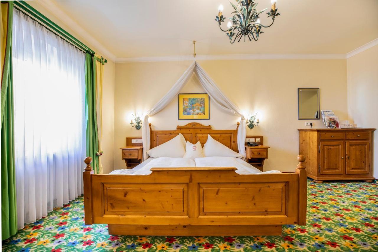 Hotel & Restaurant Wastlwirt ザンクト・ミヒャエル・イム・ルンガウ エクステリア 写真