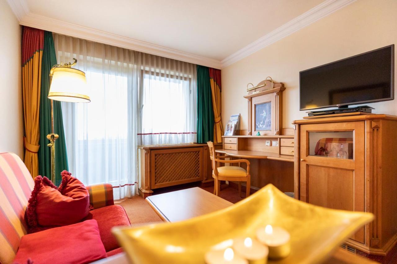 Hotel & Restaurant Wastlwirt ザンクト・ミヒャエル・イム・ルンガウ エクステリア 写真