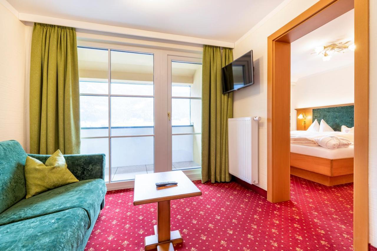 Hotel & Restaurant Wastlwirt ザンクト・ミヒャエル・イム・ルンガウ エクステリア 写真