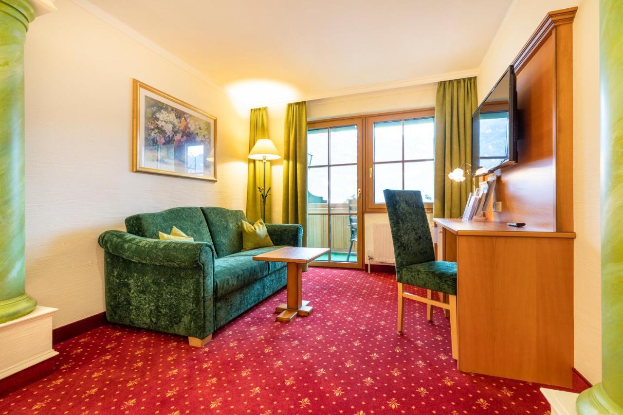 Hotel & Restaurant Wastlwirt ザンクト・ミヒャエル・イム・ルンガウ エクステリア 写真